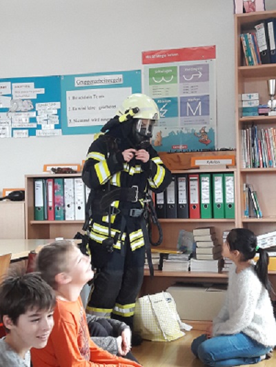 feuerwehrfrau.jpg